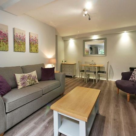 Crewe Short Lets 4 Victoria Court, Crewe Apartment Exterior foto